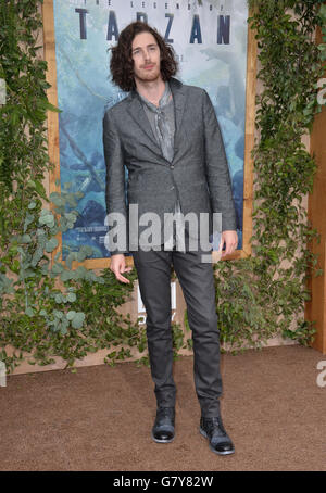 Los Angeles, USA. 27. Juni 2016. LOS ANGELES, CA. 27. Juni 2016: Musiker Hozier bei der Weltpremiere von "Die Legende von Tarzan" Dolby Theater, Hollywood. Bildnachweis: Sarah Stewart/Alamy Live-Nachrichten Stockfoto