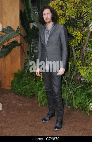 Hollywood, CA, USA. Juni 2016. 27. Juni 2016 - Hollywood. Hozier. Ankunft für die Los Angeles World Premiere von Warner Bros.' ''The Legend of Tarzan'' im Dolby Theater. Foto: Birdie Thompson/AdMedia Credit: Birdie Thompson/AdMedia//Alamy Live News Stockfoto