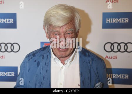 München, Deutschland. 25. Juni 2016. Schauspieler Siegfried Rauch stellt bei der Audi-Direktor Schnitt Event auf dem Filmfest München in München, Deutschland, 25. Juni 2016. Das Filmfestival läuft bis zum 2. Juli 2016. Foto: Felix Hoerhager/Dpa/Alamy Live News Stockfoto