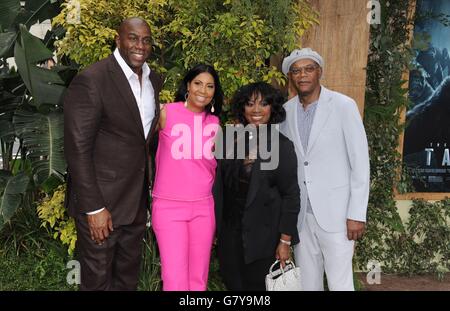 Magic Johnson, Cookie Johnson, Samuel, LaTanya Richardson im Ankunftsbereich für die Legende von TARZAN Premiere, der Dolby Theater in Hollywood und Highland Center, Los Angeles, CA 27. Juni 2016. Foto von: Dee Cercone/Everett Collection Stockfoto