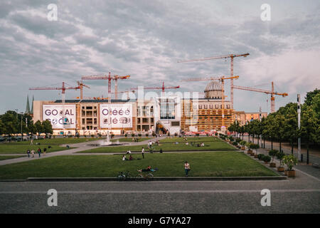 Berlin, Deutschland. 27. Juni 2016. Der Bau des Berliner Stadtschlosses, 28. Juni 2016. Foto: picture Alliance/Robert Schlesinger | weltweite Nutzung/Dpa/Alamy Live-Nachrichten Stockfoto