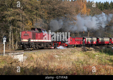 Brockenbahn-Bahn auf dem Weg auf den Brocken, Harzer Schmalspur-Eisenbahn, HSB, Drei-Annen-Hohne, Brocken Berg Stockfoto