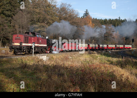 Brockenbahn-Bahn auf dem Weg auf den Brocken, Harzer Schmalspur-Eisenbahn, HSB, Drei-Annen-Hohne, Brocken Berg Stockfoto