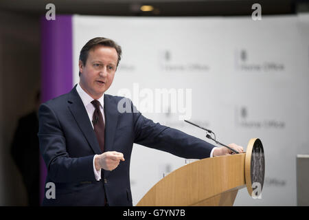 Premierminister David Cameron hält eine Rede zur Einwanderung im Londoner Innenministerium. Stockfoto