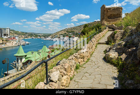 Genuesischer Festung Cembalo gebaut Anfang im Jahre 1357. Balaklawa auf der Krim. Stockfoto