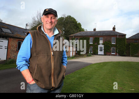 Pferderennen Sie - Oliver Sherwood Ställe Besuch - Lambourn Stockfoto