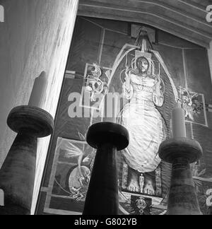 Gebäude und Wahrzeichen - Christus in Herrlichkeit Gobelin - Coventry Cathedral Stockfoto