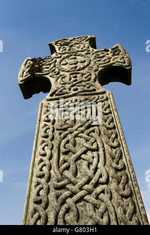 UK, Cumbria, Kendal, Kirkland, Pfarrei Kirche, Canon Cooper Celtic cross Stockfoto