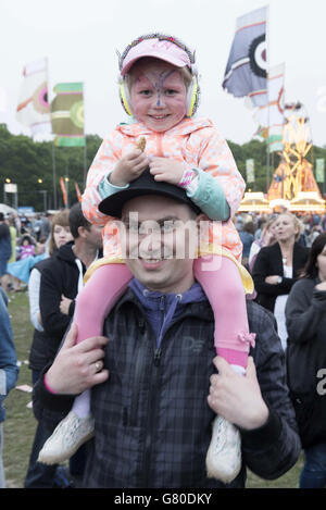 Festivalbesucher beim Common People Festival, Southampton Common in Southampton Stockfoto