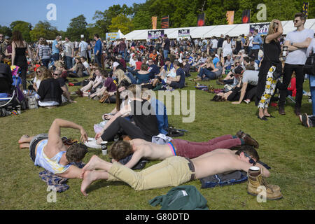 Atmosphäre im Radio 1 Big Weekend, gehalten in Earlham Park, Norwich. Stockfoto