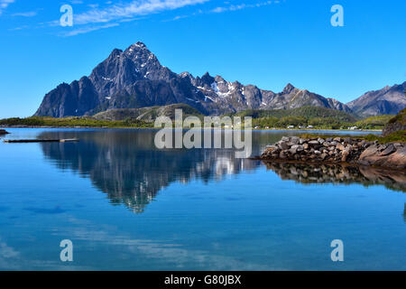 Vagakallen Berg von Lofoten Vågakallen, Ørsvågvær, Orsvagvaer, Arktis Norwegen, Lofoten-Inseln gesehen Stockfoto