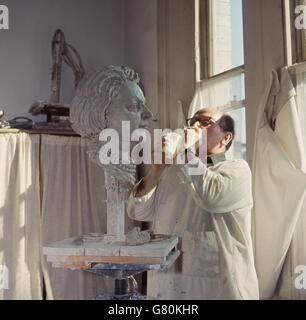 Kunst - Lady Gaitskell Skulptur - London Stockfoto