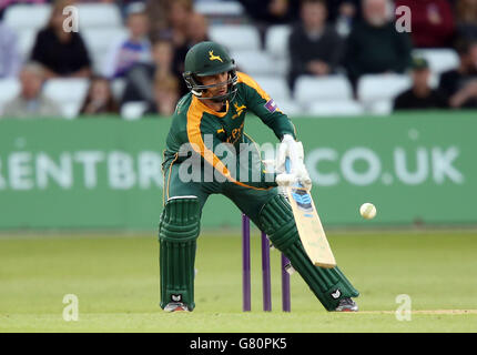 Steven Mullaney von Nottinghamshire Outlaws schlägt während der NatWest T20 Blast an der Trent Bridge, Nottingham. Stockfoto