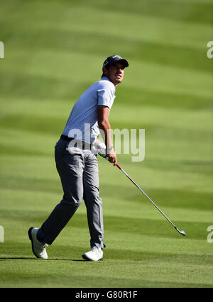 Italiens Matteo Manassero am dritten Tag der BMW PGA Championship 2015 im Wentworth Golf Club, Surrey. DRÜCKEN SIE VERBANDSFOTO. Bilddatum: Samstag, 23. Mai 2015. Siehe PA Geschichte GOLF Wentworth. Bildnachweis sollte lauten: Adam Davy/PA Wire. EINSCHRÄNKUNGEN: Keine kommerzielle Nutzung. Keine falsche kommerzielle Vereinigung. Keine Videoemulation. Keine Bildbearbeitung. Stockfoto