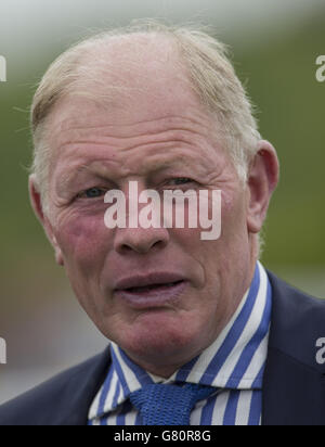 Pferderennen - 2015. Mai Festival - Tag Drei - Goodwood Racecourse. Trainer Gary Moore vor dem 888sport Festival Stakes Race am dritten Tag des May Festival 2015 auf der Goodwood Racecourse, Chichester. Stockfoto