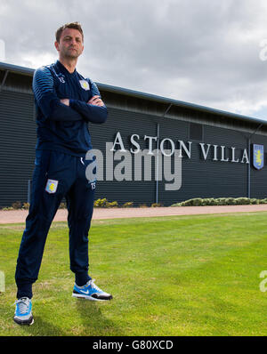 Aston Villa Manager Tim Sherwood posiert für den Fotografen während eines Medientages im Bodymoor Heath Training Ground, Birmingham. Stockfoto