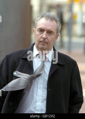 Thomas Prescott vor dem Crown Court in Birmingham. Er wurde wegen Totschlags nach dem Tod von Jane Turner, einer Steuerarbeiterin, angeklagt, die ertrank, als ein schwer überladener Vergnügungskreuzer, auf dem sie gefeiert hatte, kenterte und sank, wie ein Gericht heute hörte. Stockfoto