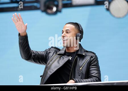 EXKLUSIVE Marvin Humes auf der Bühne während Capital FM's Summertime Ball im Wembley Stadium, London. Stockfoto