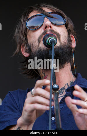 Rho, Italien. 15. Juni 2011. Die US-amerikanische Rock-Band BAND OF HORSES tritt bei Arena Fiera di Milano während der "Rock In Idrh Stockfoto