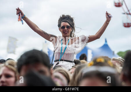 Festivalbesucher am 1. Tag des Parklife Festivals am 06 2015. Juni im Heaton Park Manchester, Großbritannien Stockfoto