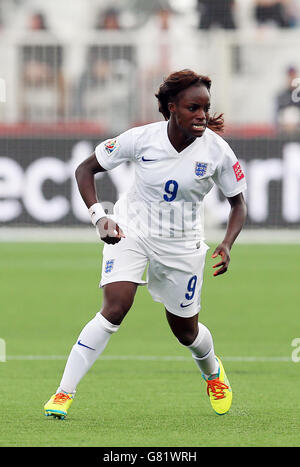 Die Engländerin Eniola Aluko während des FIFA Women's World Cup Canada 2015 Gruppe F-Spiels zwischen Frankreich und England im Moncton Stadium in Moncton, New Brunswick, Kanada. Stockfoto