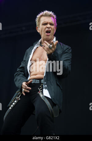 Download Festival 2015 - Tag Drei - Donington Park. Billy Idol live auf der Bühne am 3. Tag des Download Festivals am 14 2015. Juni im Donnington Park, Großbritannien Stockfoto