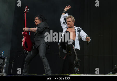 Download Festival 2015 - Tag Drei - Donington Park. Billy Idol live auf der Bühne am 3. Tag des Download Festivals am 14 2015. Juni im Donnington Park, Großbritannien Stockfoto