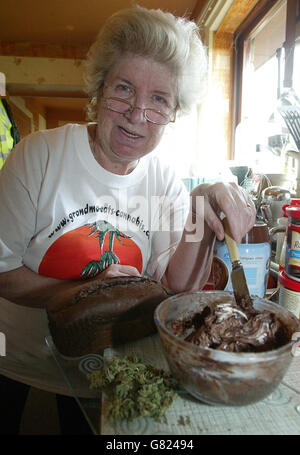 Cannabis-Oma Stockfoto