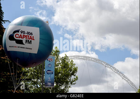 Allgemeine Ansicht der Fans beim Capital FM Summertime Ball 2015 im Wembley Stadium, London Stockfoto