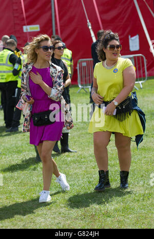 Festivalbesucher am 1. Tag des Parklife Festivals am 06 2015. Juni im Heaton Park Manchester, Großbritannien Stockfoto