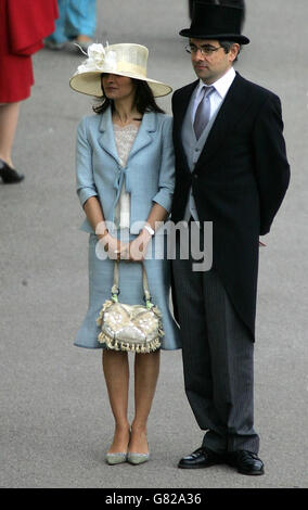 Royal Wedding - Hochzeit von Prinz Charles und Camilla Parker Bowles - Service des Gebetes und der Hingabe - St.-Georgs-Kapelle Stockfoto