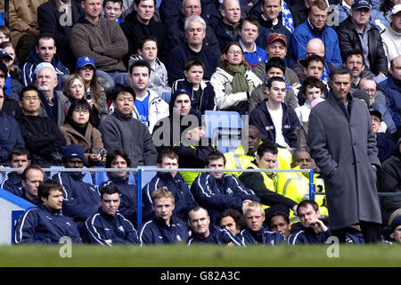 Fußball - FA Barclays Premiership - Chelsea / Birmingham City - Stamford Bridge. Chelsea-Manager Jose MourInhour (rechts). Stockfoto