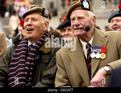 Schottische Armee Regimente Verschmelzung Demonstration - Trafalgar Square Stockfoto