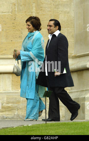 Sanjeev Bhaskar und Meera Syal kommen in der St. Georges Chapel, Windsor Castle, an, um die Hochzeit des Prinzen von Wales mit Frau Camilla Parker-Bowles zu segnen. Stockfoto