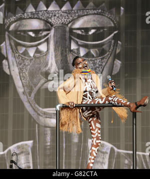 Grace Jones tritt auf der Great Oak Stage beim British Summer Time Hyde Park Festival im Hyde Park im Zentrum von London auf. Stockfoto