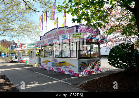 Speisen und Getränke stehen während Tulpenfest Zeit in Holland, Michigan, USA Stockfoto