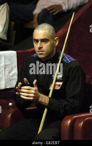 Snooker - Embassy World Championship 2005 - zweite Runde - Ronnie O'Sullivan V Allister Carter - The Crucible Stockfoto