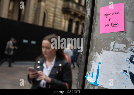 Glasgower gehen über ihr normales Leben, mit kaum Anzeichen für das EU-Referendum in den Straßen, als 23. Juni 2016 erfolgt auf das Vereinigte Königreich Referendum zur EU-Mitgliedschaft, in Glasgow, Schottland, abstimmen. Stockfoto