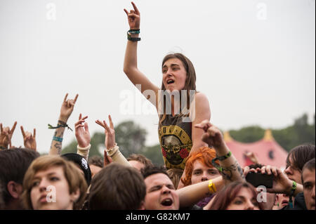 Download Festival 2015 - Day One - Donington Park. Festivalbesucher am 1. Tag des Download Festivals am 12 2015. Juni im Donnington Park, Großbritannien Stockfoto