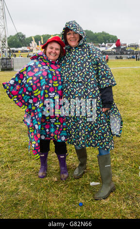 Download Festival 2015 - Tag Zwei - Donington Park. Festivalbesucher am 2. Tag des Download Festivals am 12 2015. Juni in Donington Park, Großbritannien Stockfoto