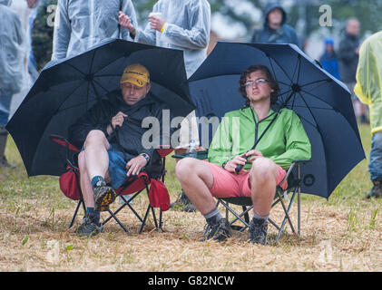 Download Festival 2015 - Tag Zwei - Donington Park. Festivalbesucher am 2. Tag des Download Festivals am 13 2015. Juni in Donington Park, Großbritannien Stockfoto