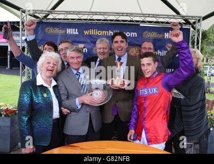 Horse Racing - Stobo Castle Ladies Day mit schottischen Sprint Cup - Musselburgh Rennbahn Stockfoto