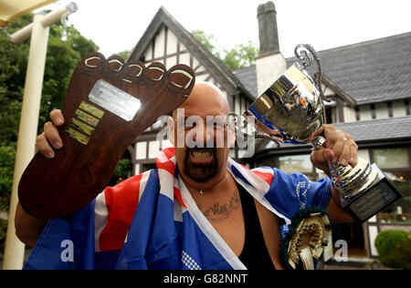Weltmeister Alan „Nasty“ Nash posiert für ein Foto danach Beibehaltung seiner Weltmeisterschaft Stockfoto