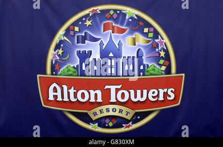 Unfall von Alton Towers Smiler. Gesamtansicht des Alton Towers Themenparks und Resorts Stockfoto