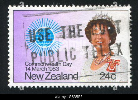 Neuseeland - ca. 1983: Briefmarke gedruckt von Neuseeland zeigt Königin Elizabeth II., ca. 1983 Stockfoto