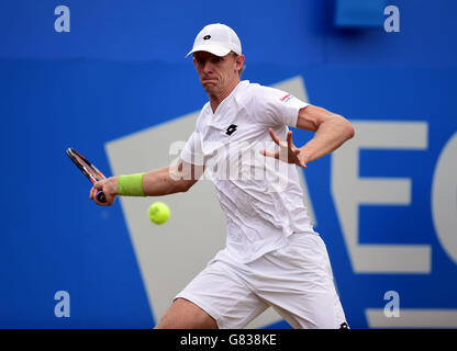 Tennis - AEGON Championship 2015 - Tag sechs - The Queen's Club. Der Südafrikaner Kevin Anderson in Aktion am sechsten Tag der AEGON Championships im Queen's Club, London. Stockfoto