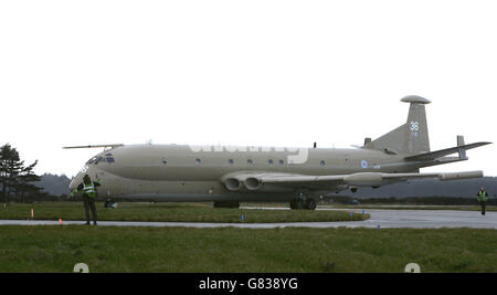 Nimrods, RAF Kinloss. Ein Nimrod auf dem Asphalt bei RAF Kinloss. Stockfoto