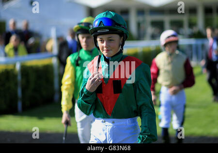 Pferderennen - 2015. Mai Festival - Tag 1 - Goodwood Racecourse. Rhiain Ingram, Jockey Stockfoto