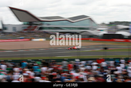 Ferrari Sebastian Vettel während des Grand Prix von Großbritannien 2015 auf Silverstone Circuit, Towcester. DRÜCKEN Sie VERBANDSFOTO. Bilddatum: Sonntag, 5. Juli 2015. Siehe PA Story AUTO British. Bildnachweis sollte lauten: David Davies/PA Wire. RESTIRCTIONS: Nutzung unterliegt Einschränkungen. Redaktionelle Verwendung nur in Printmedien und im Internet. Kein Handy oder Fernseher. Kommerzielle Nutzung mit vorheriger Zustimmung. Weitere Informationen erhalten Sie unter +44 (0)1158 447447. Die Nutzung unterliegt Einschränkungen. Redaktionelle Verwendung nur in Printmedien und im Internet. Stockfoto