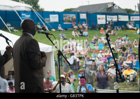 Sensationelle Royal-Lichter-Gospel-Gruppe auf dem Folk Festival 2015, Bangor, Maine Stockfoto